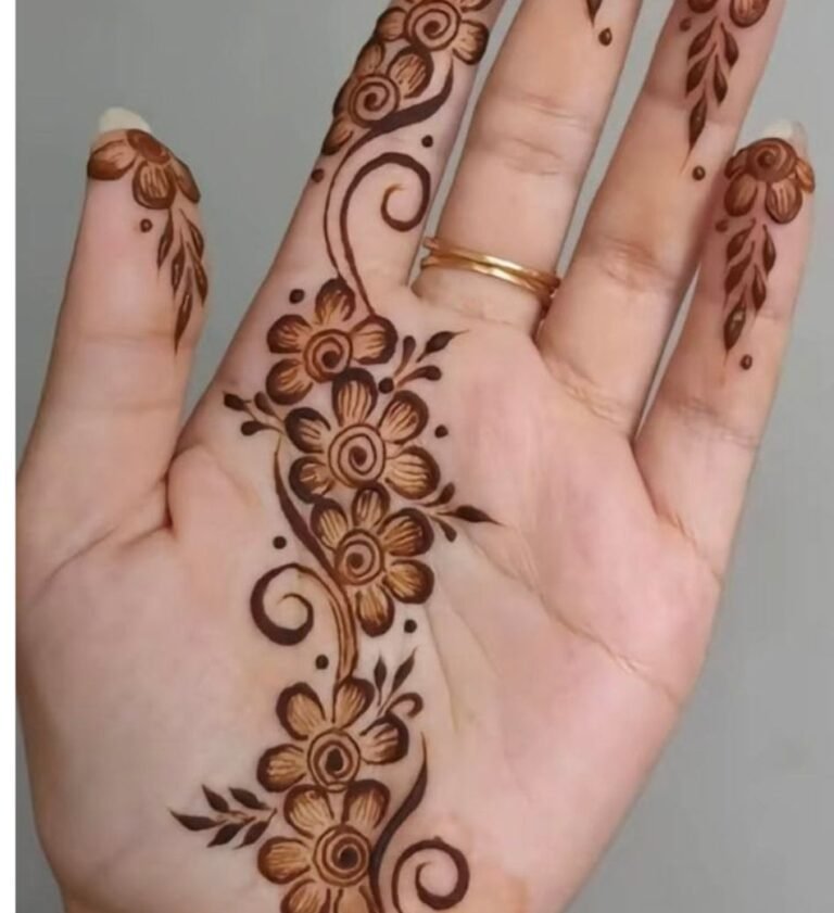 simple front mehndi design
