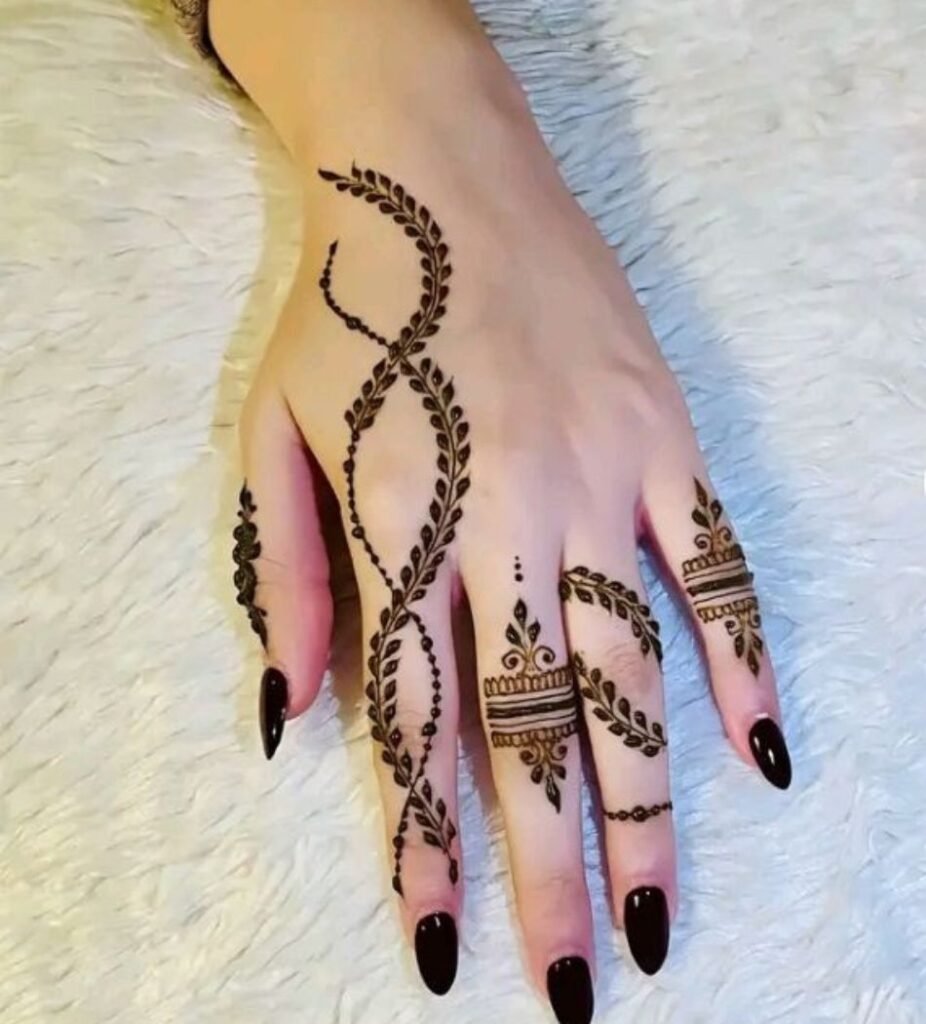 aesthetic bracelet mehndi design