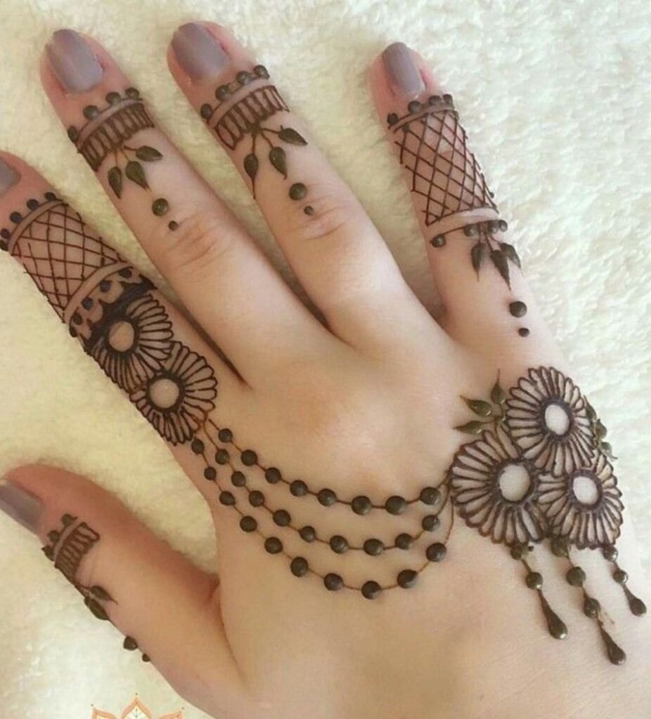 unique bracelet mehndi design