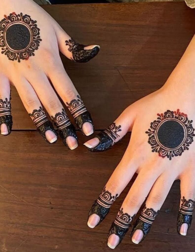 back hand circle mehndi design