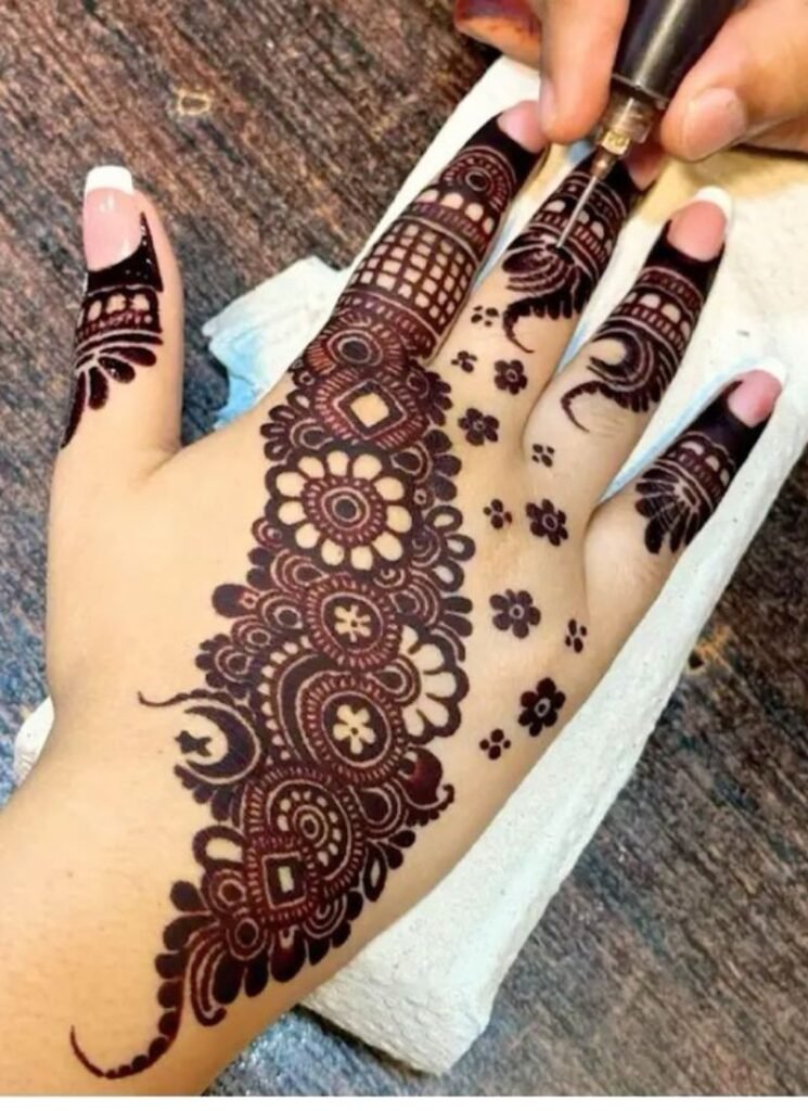 bail mehndi design for back hand