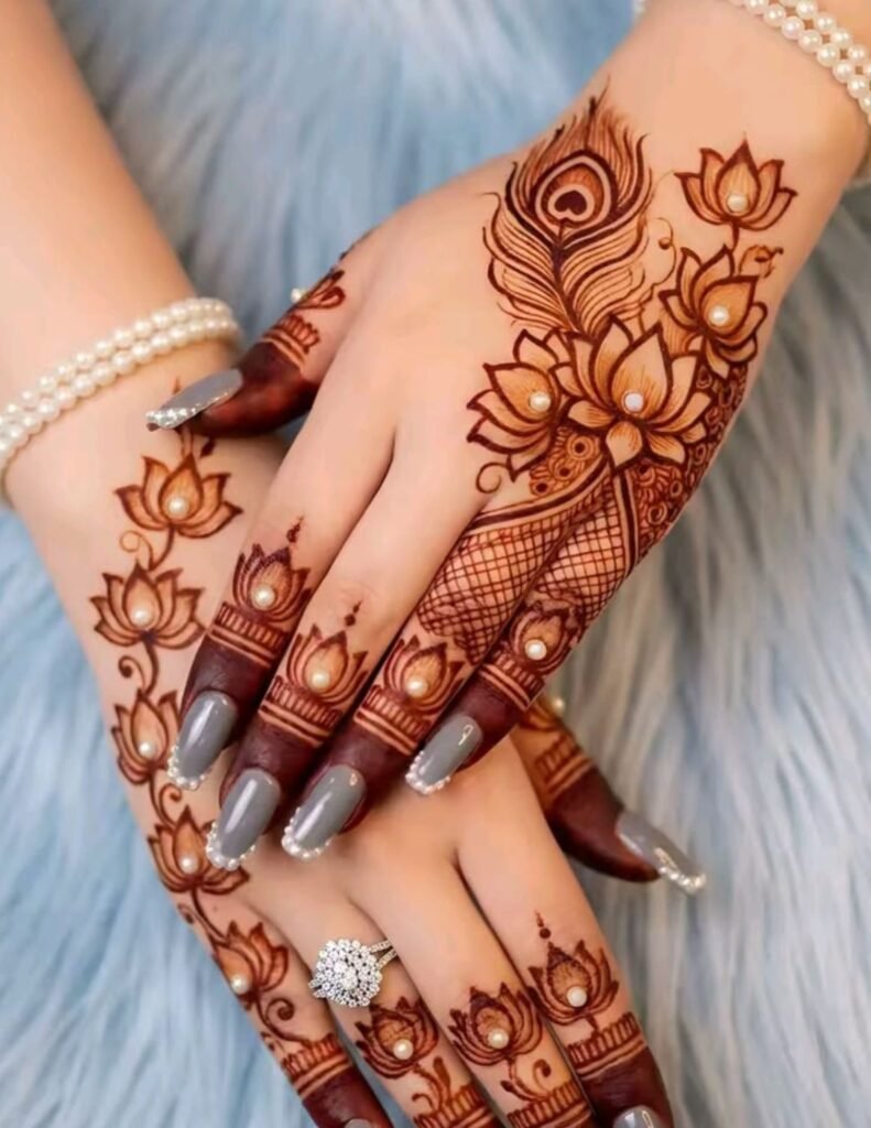 beautiful intricate mehndi design