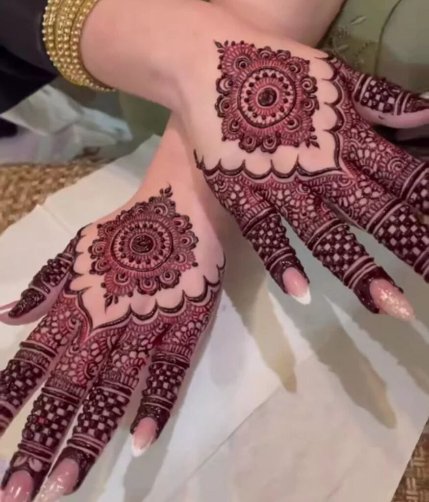 beautiful mehndi for bride