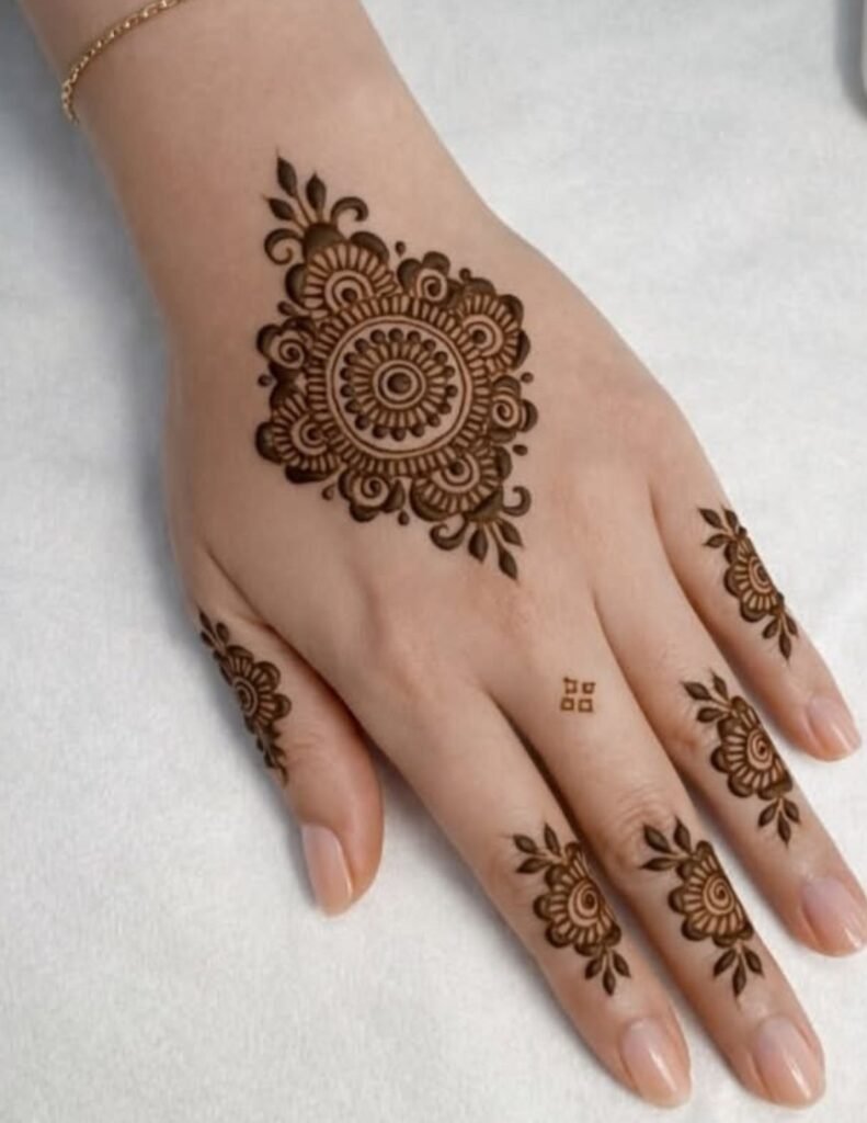 circular mehndi for girls