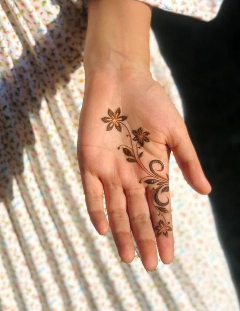 cute flower mehndi design