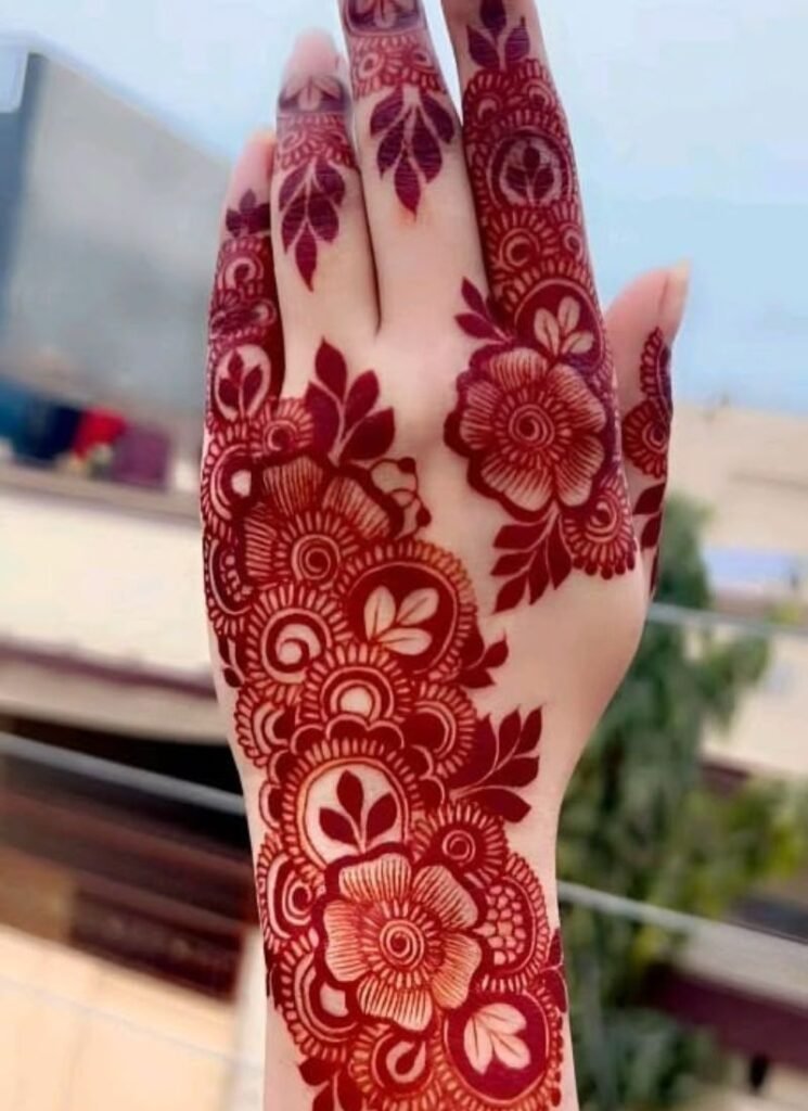 elegant and heavy bail mehndi design