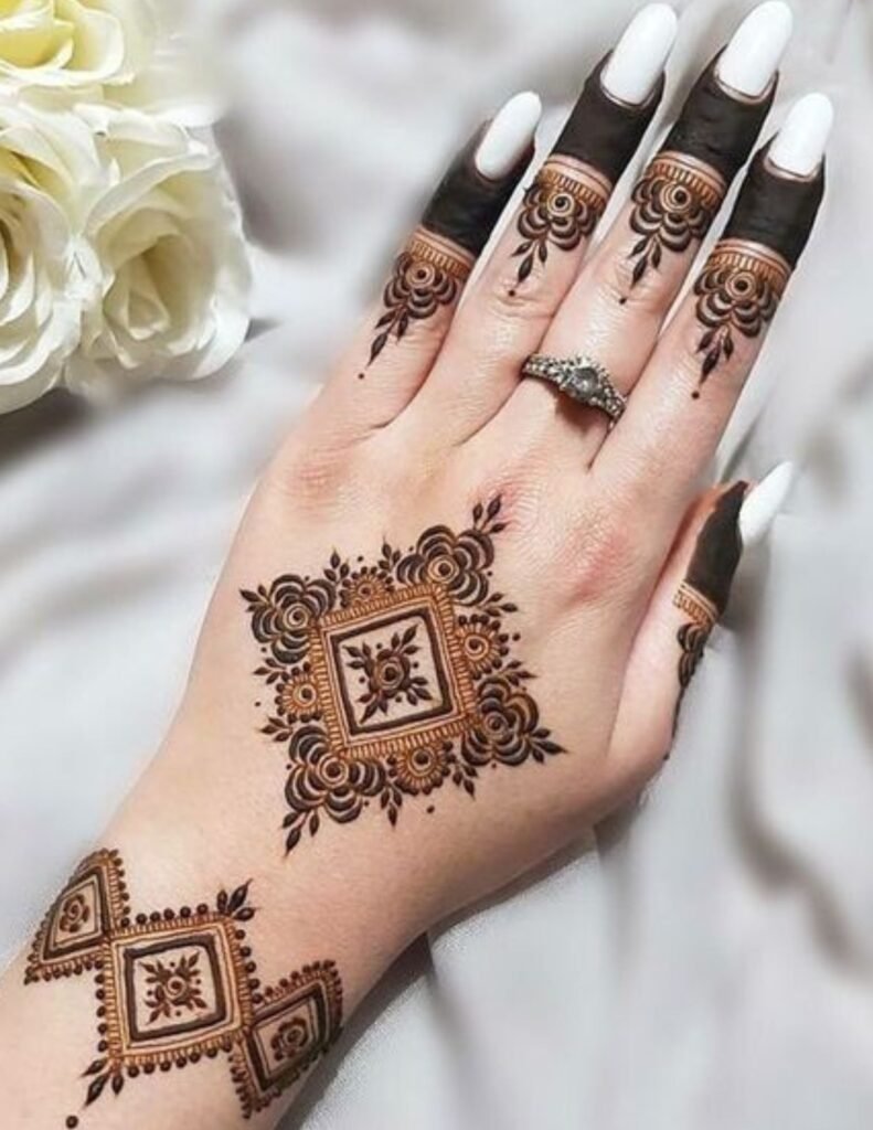 geometrical tikki mehndi design