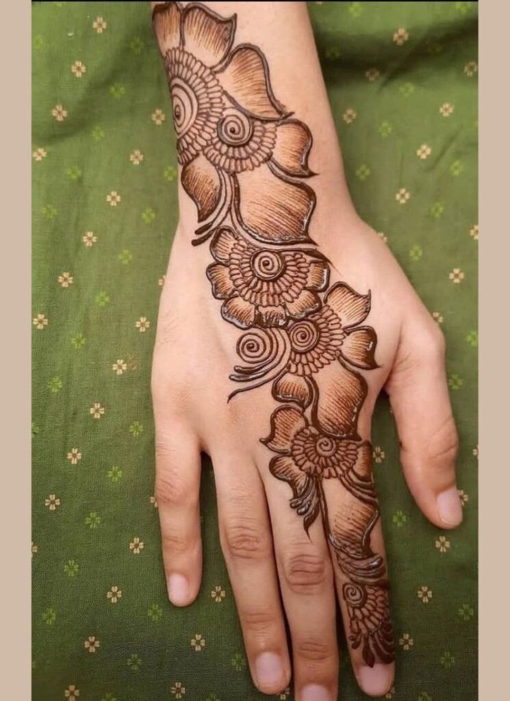 floral mehndi design