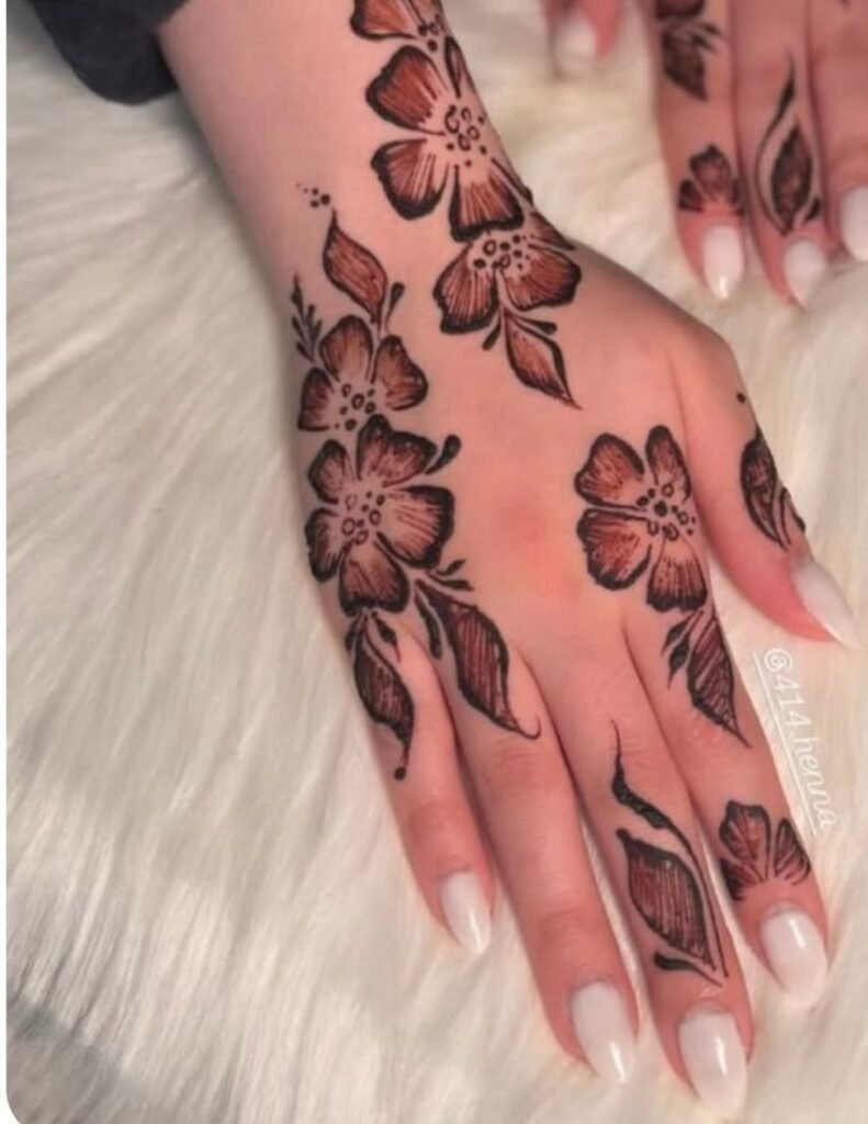 floral mehndi design for right hand