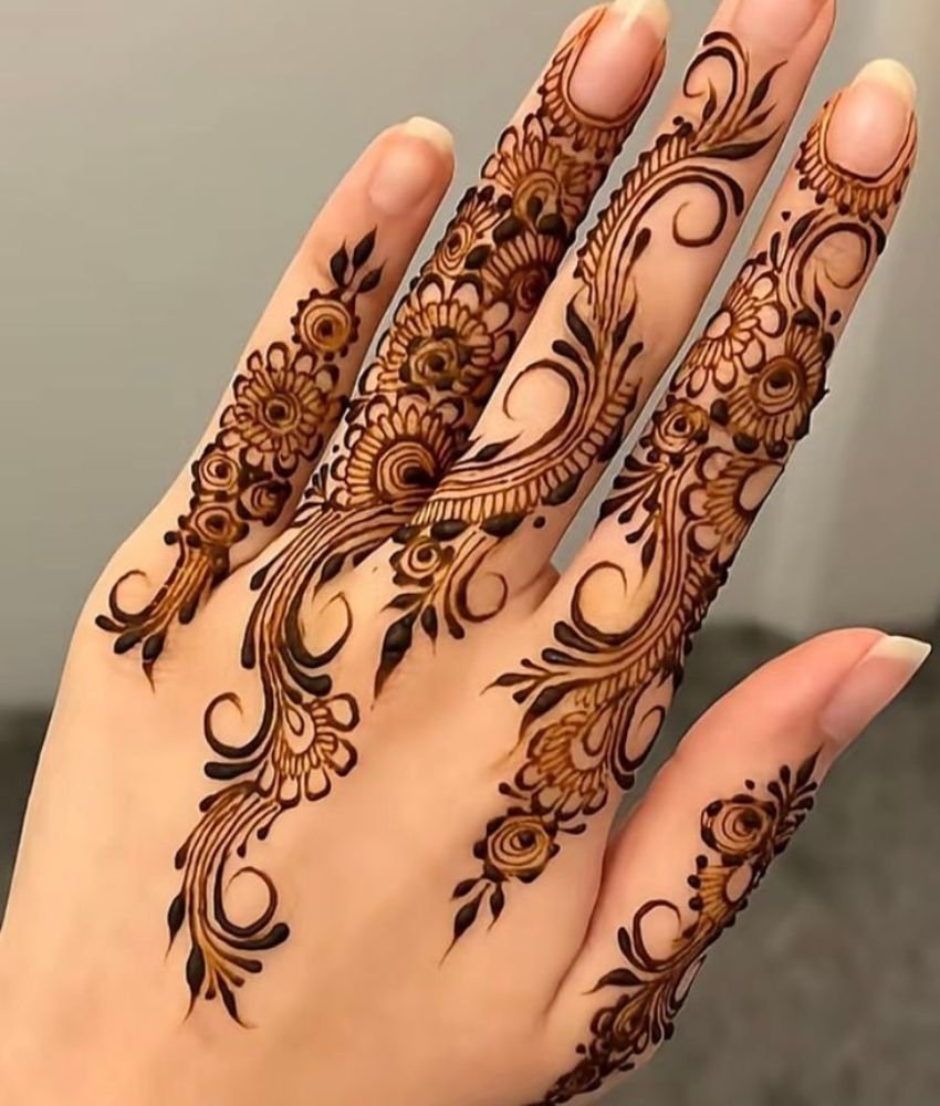 full finger mehndi design