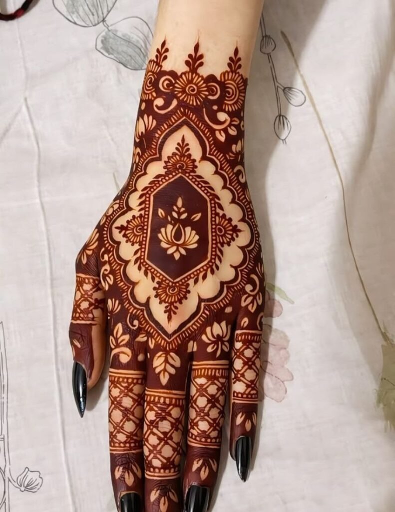 lattest khafif mehndi design