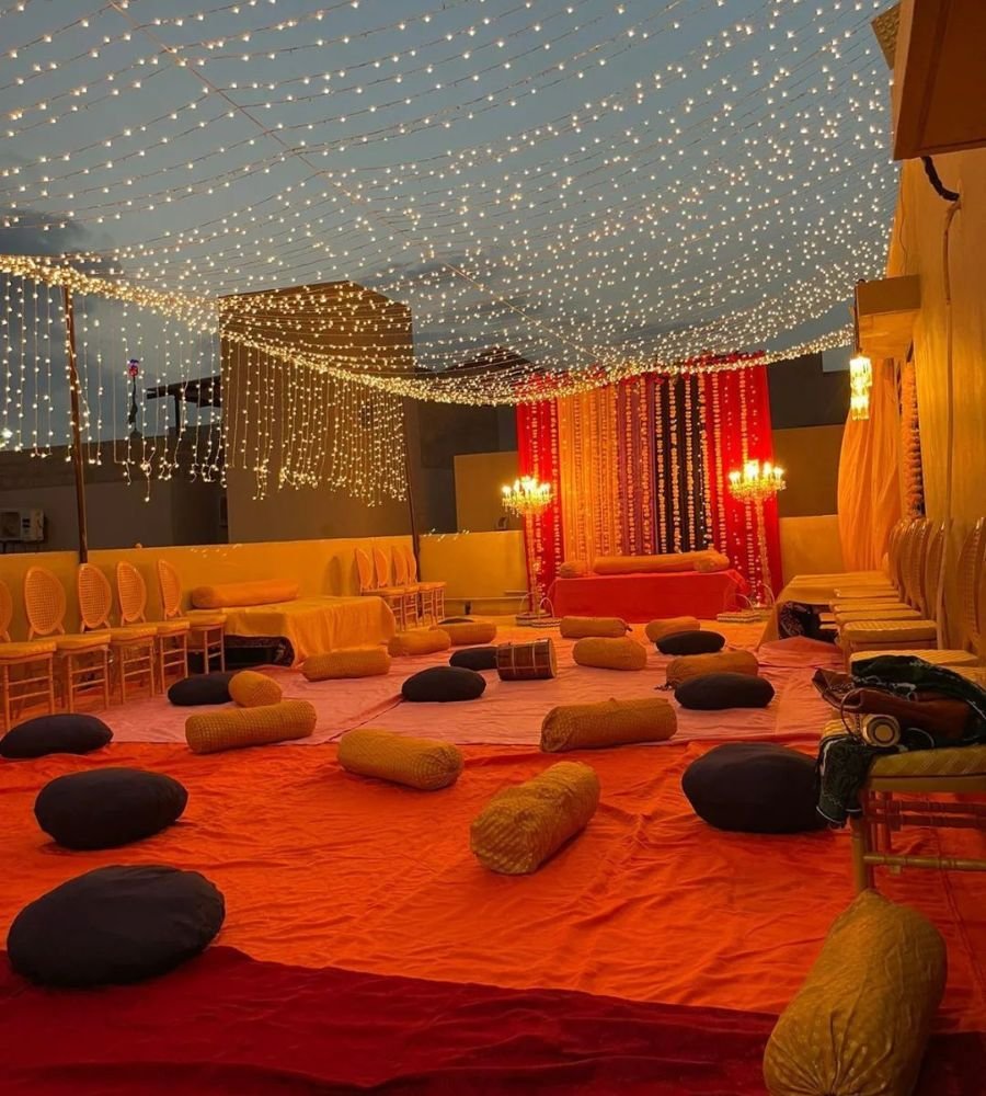 mehndi decor at roof