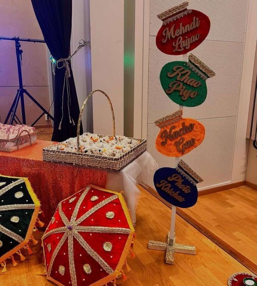mehndi thal & props ideas