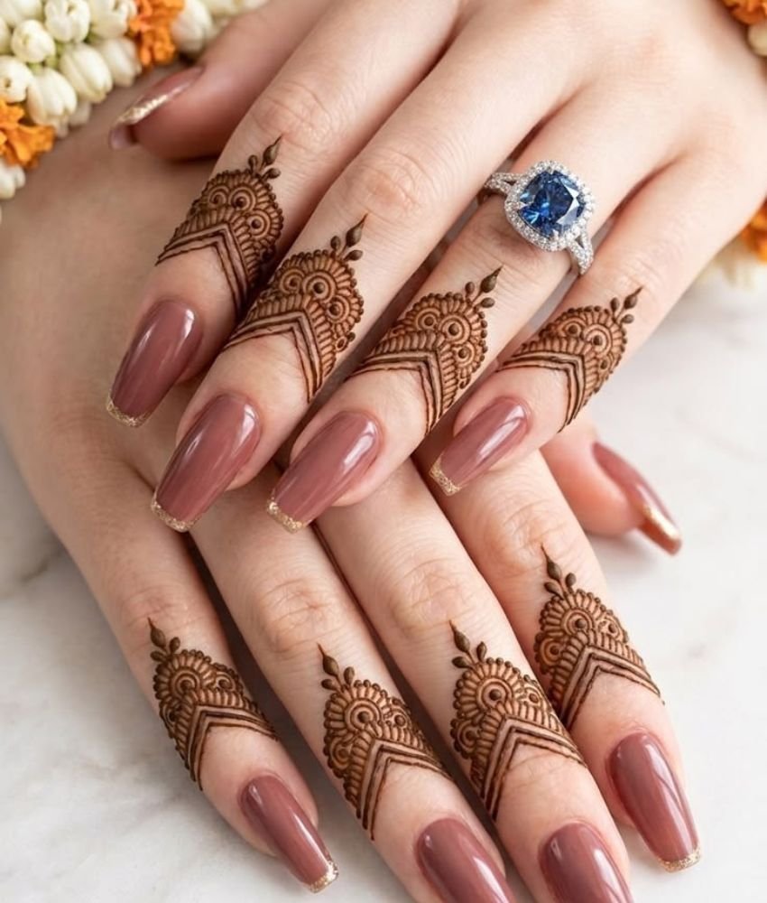 minimal finger mehndi design
