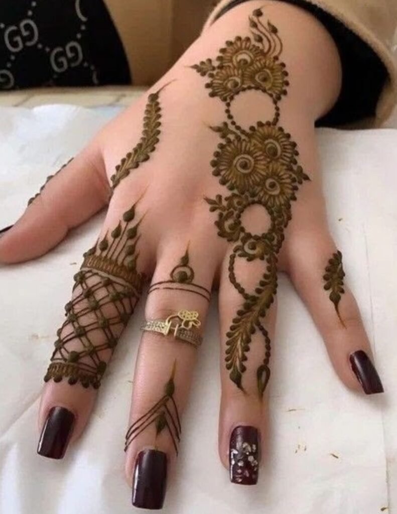 ring finger mehndi design for girls