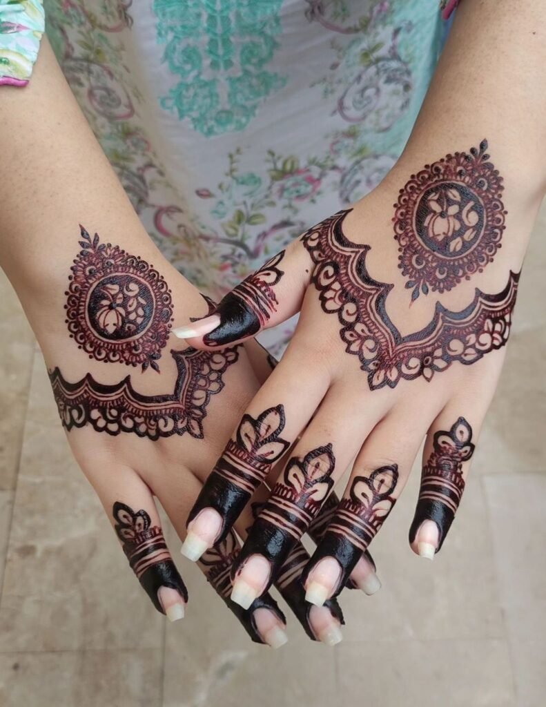 royal stylish mehndi design