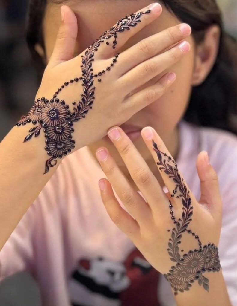 simple kids mehndi design
