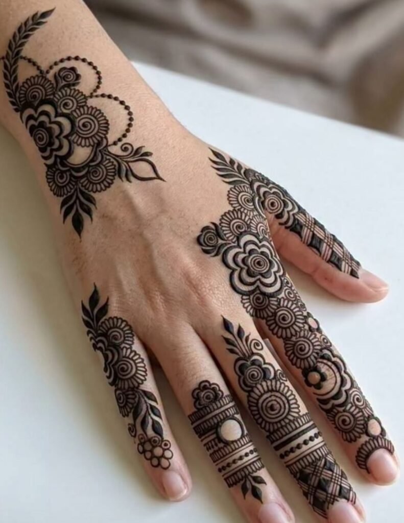 aesthetic mehndi designs