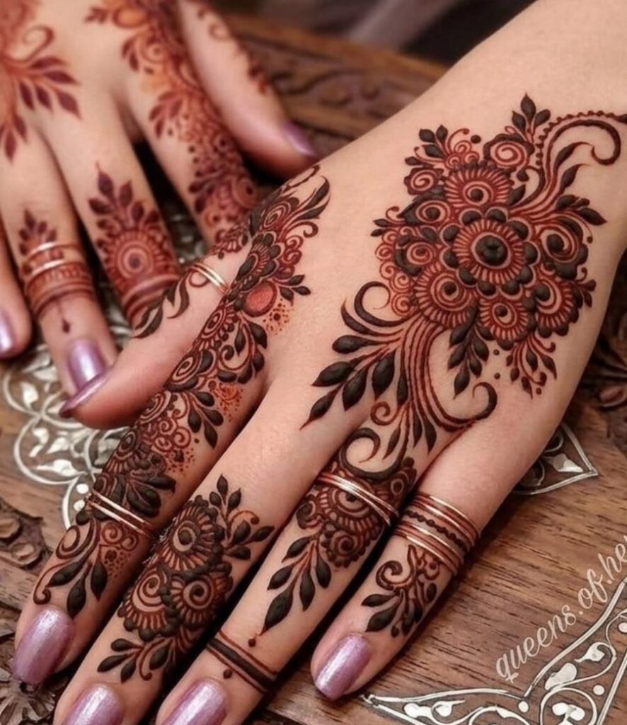 aesthetic shaded mehndi design