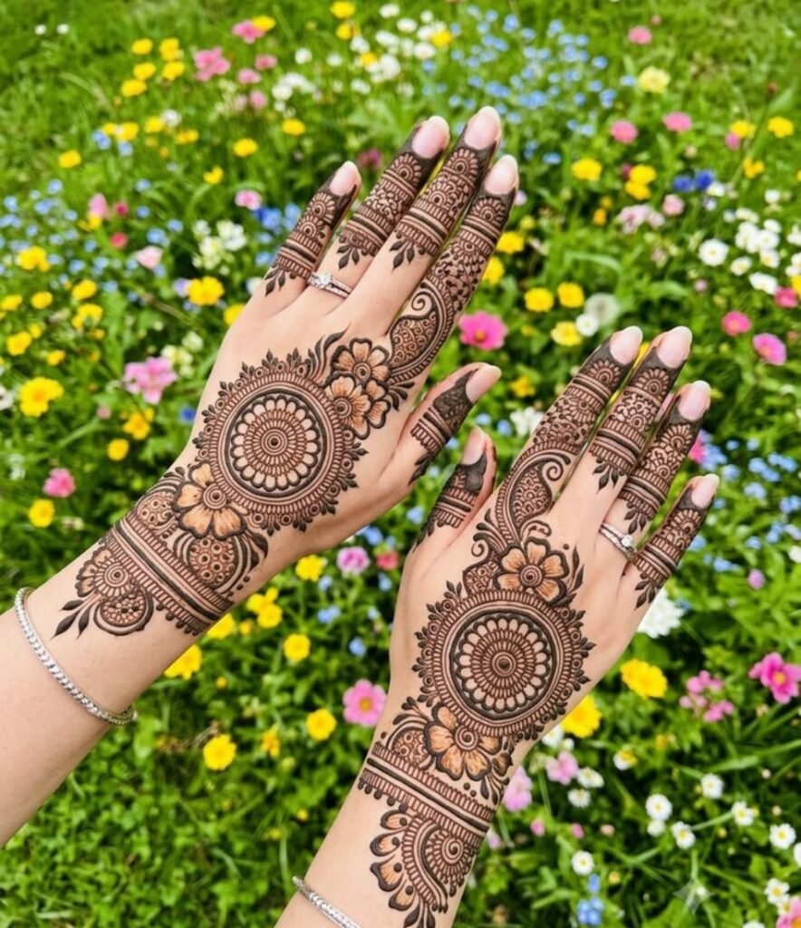 brides back hand mehndi design