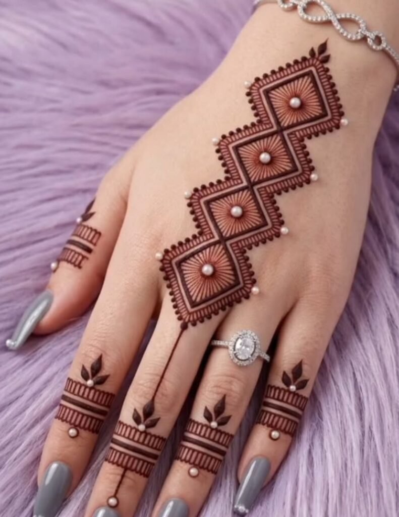 elegant geometric mehndi pattern