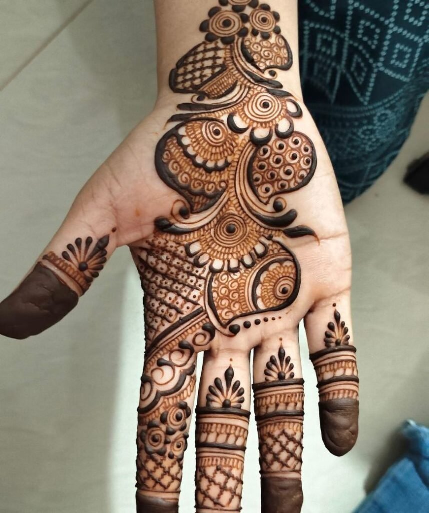 full hand bail mehndi dsign