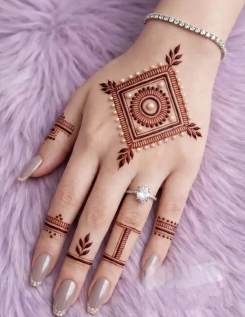 geometric tikki mehndi design