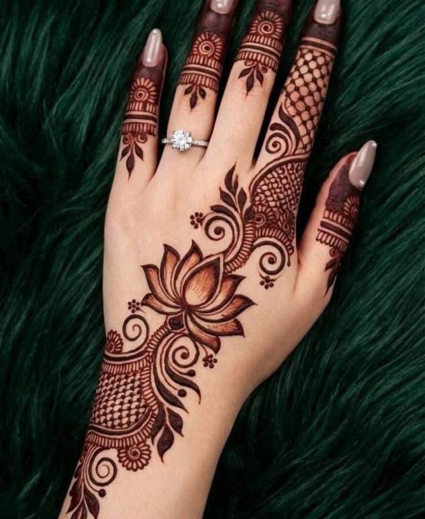 pretty mehndi design
