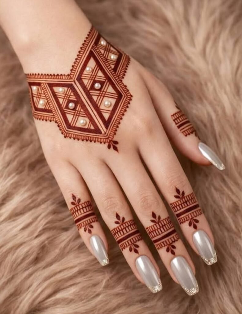 stylish geometric mehndi design