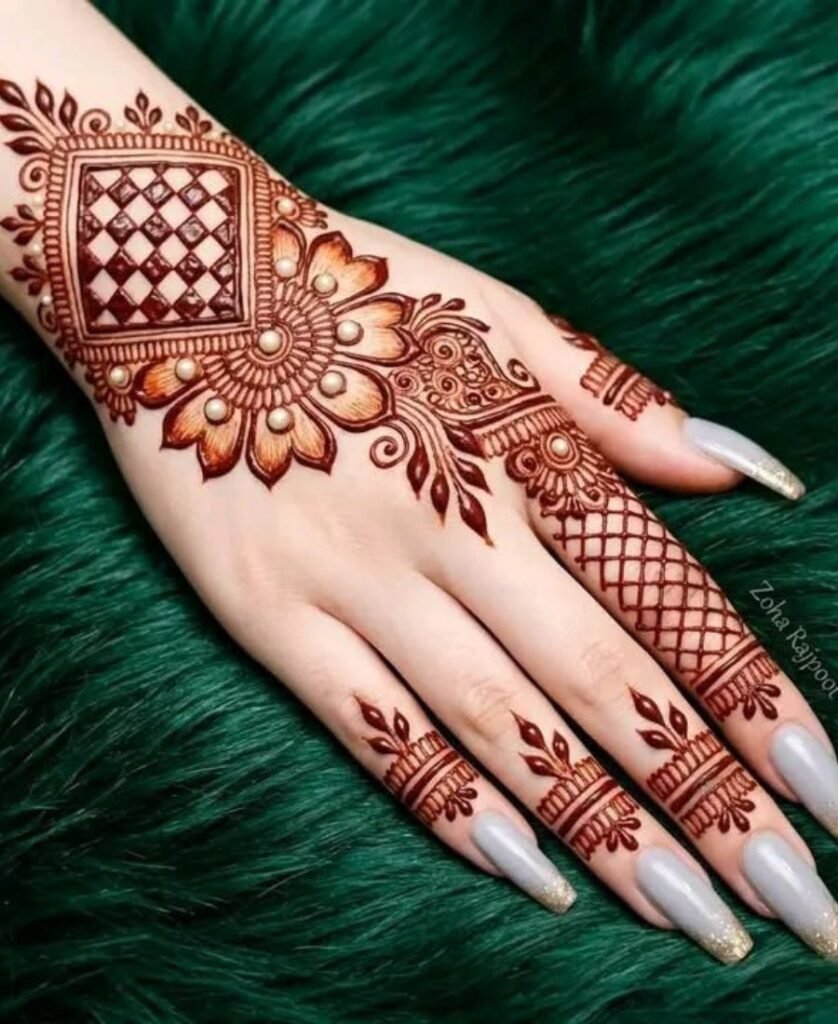 trending mehndi design