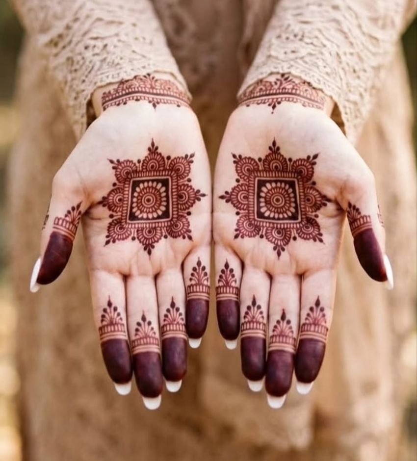 square mehndi design for design