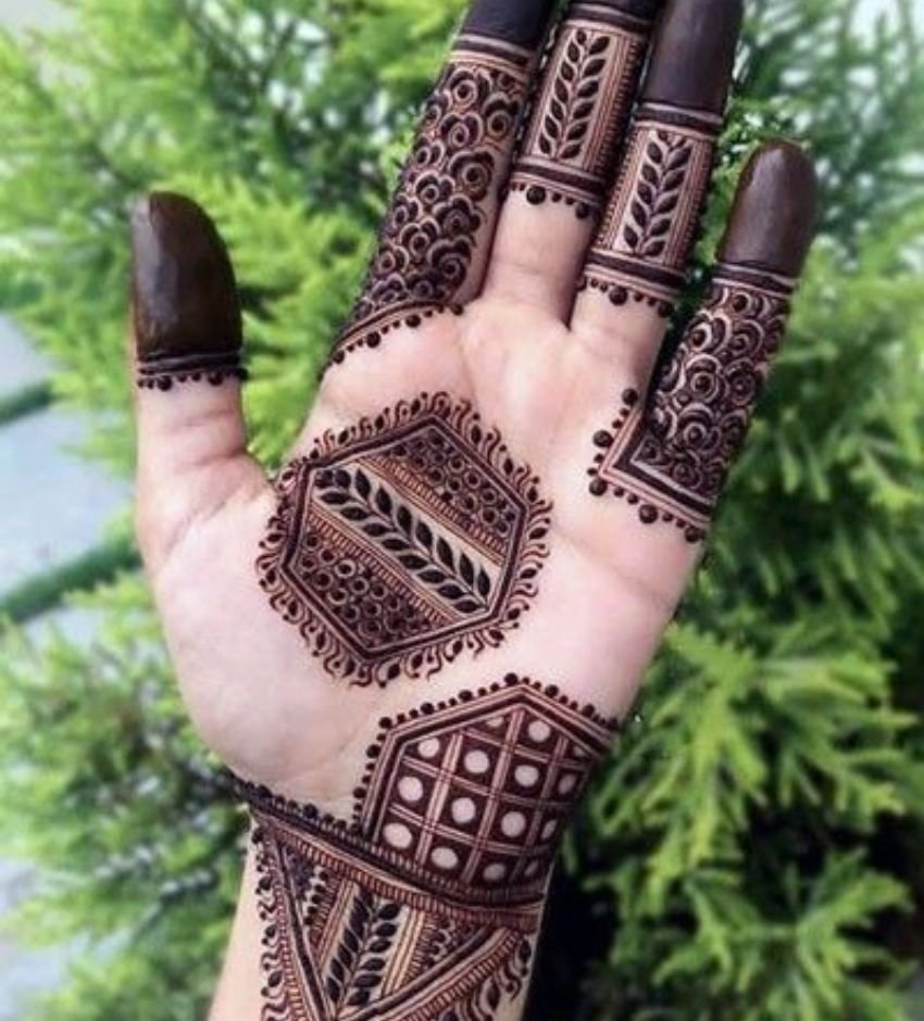 square mehndi for front side