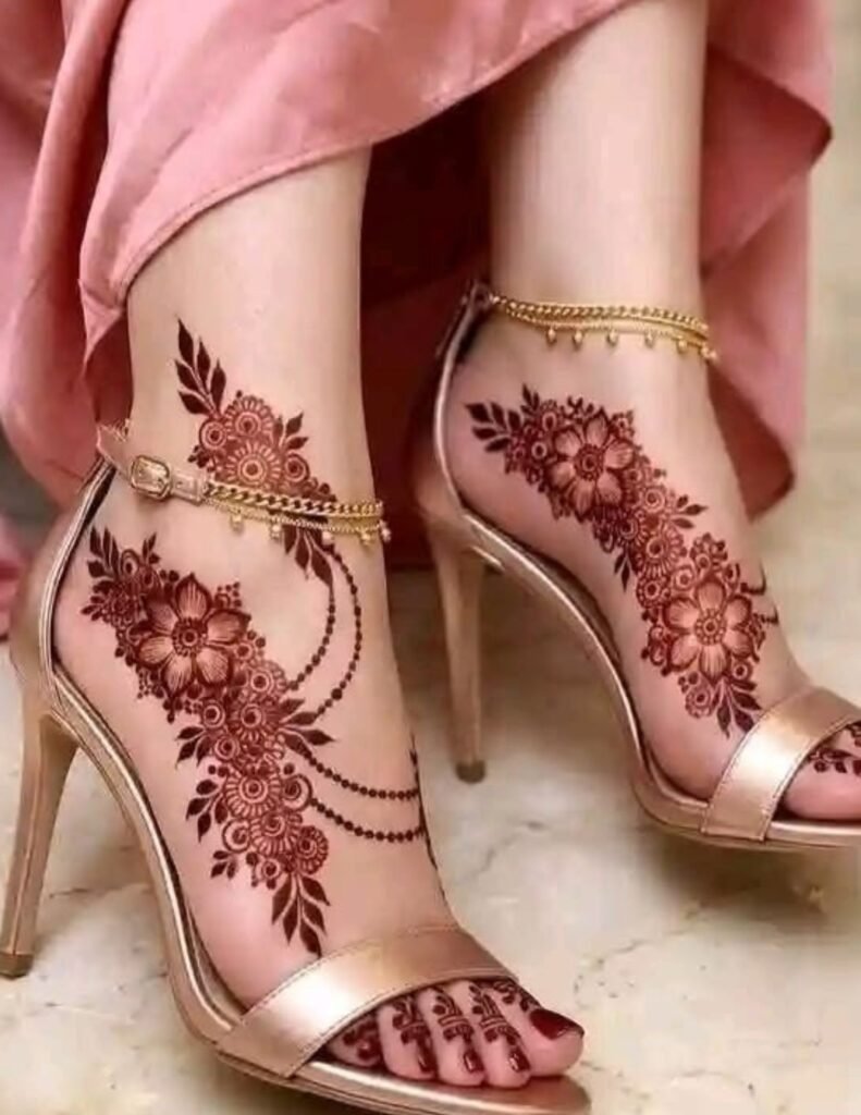 stylish arabc mehndi design